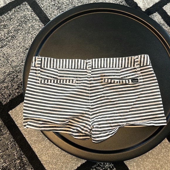 Hurley shorts - Picture 2 of 2